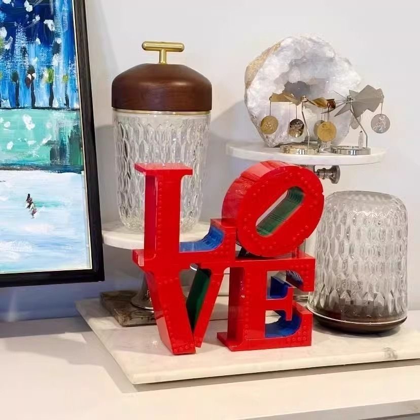 Sculpture LOVE en briques, art - Art Craft Disney avis et prix